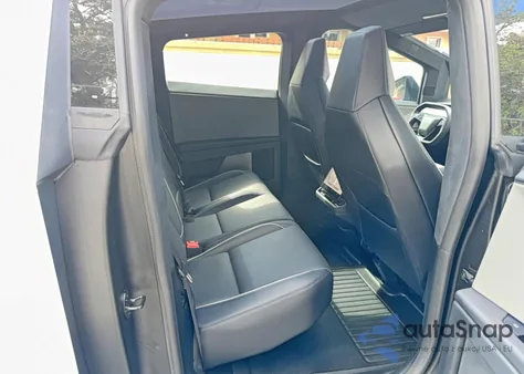 2024 Tesla Cybertruck z USA, uszkodzony, nr VIN 7G2CEHED4RA022794